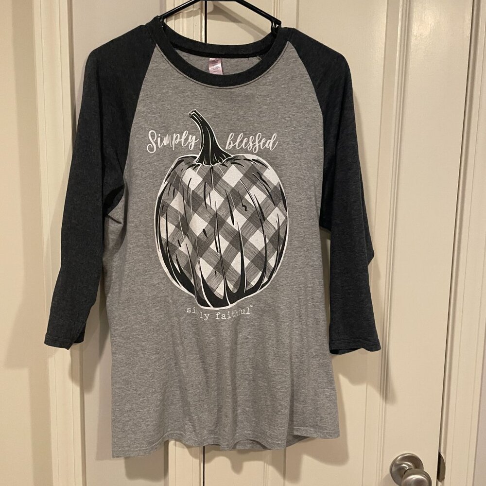 Simply Blessed T-Shirt M - Picture 2 of 8